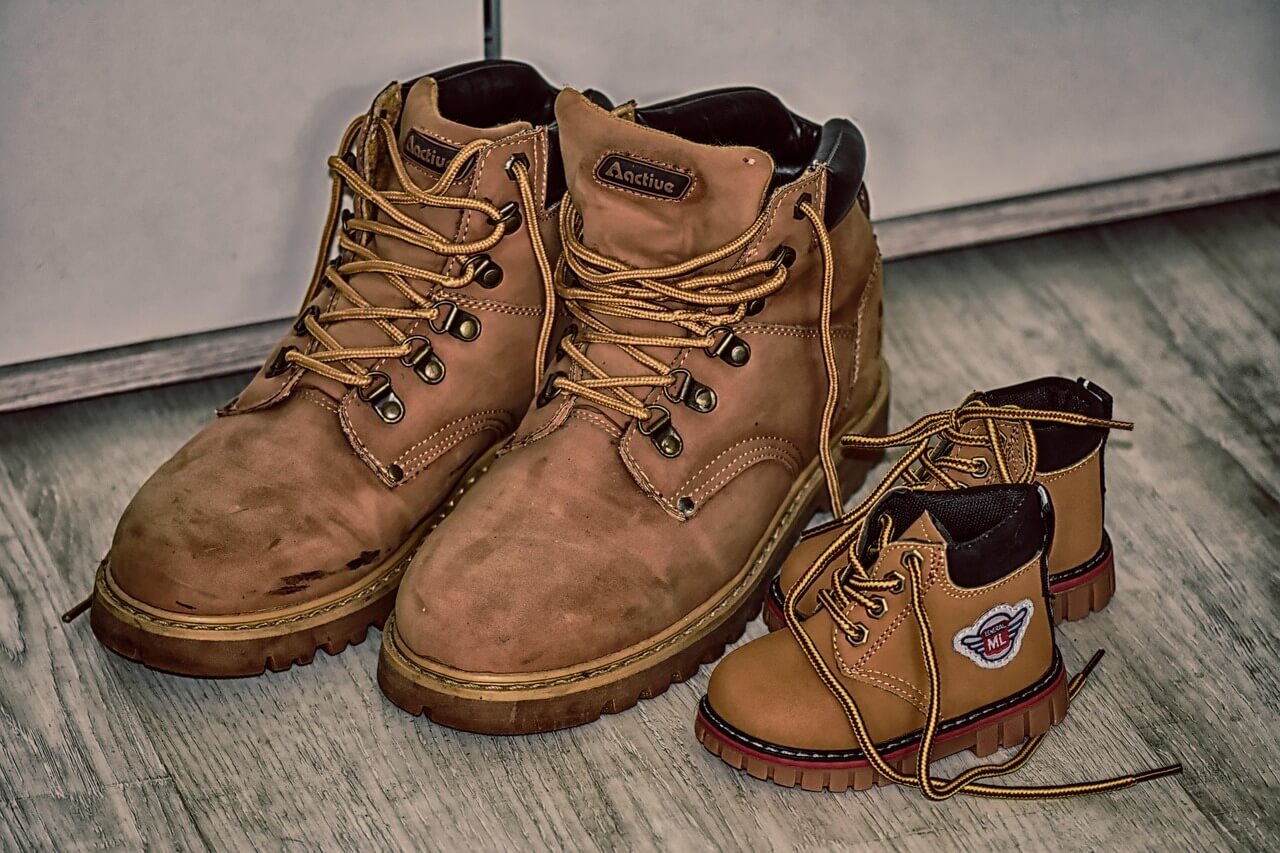 Jakie buty wybrać na zimowy spacer z dzieckiem?