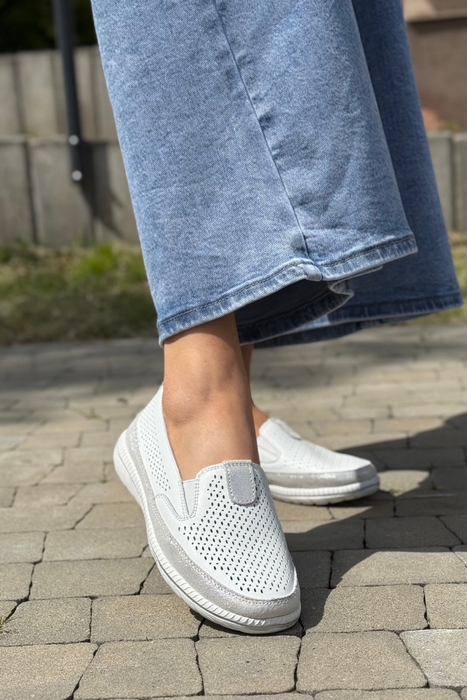 Золоті перфоровані сліпони