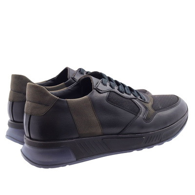 Спортивне чоловіче чорне взуття з екологічної шкіри