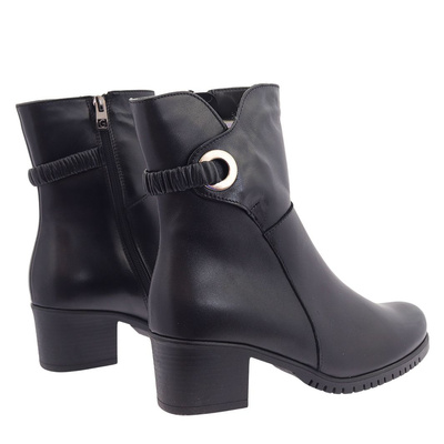 Чорні шкіряні чоботи з польською колодкою