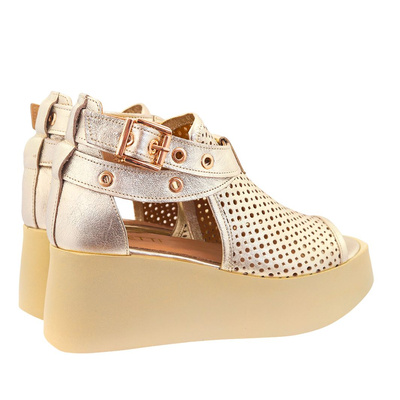 Skórzane sandały ażurowe złote Venetti