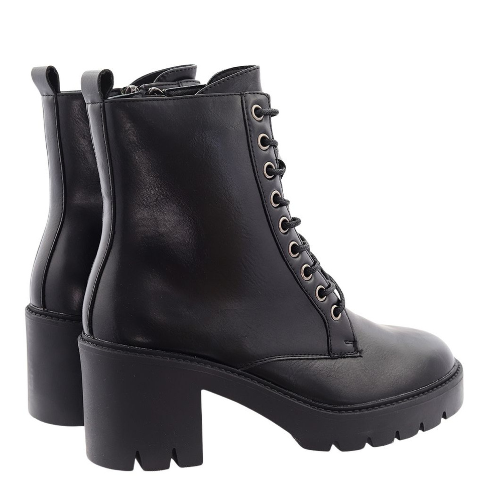 Trapery czarne ocieplane na klocku z platformą