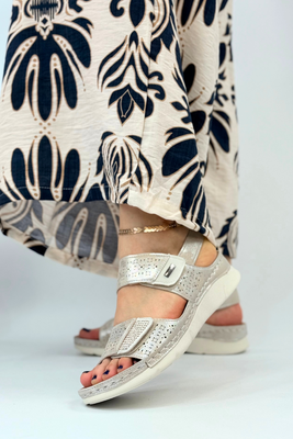 Złote sandały damskie na rzep