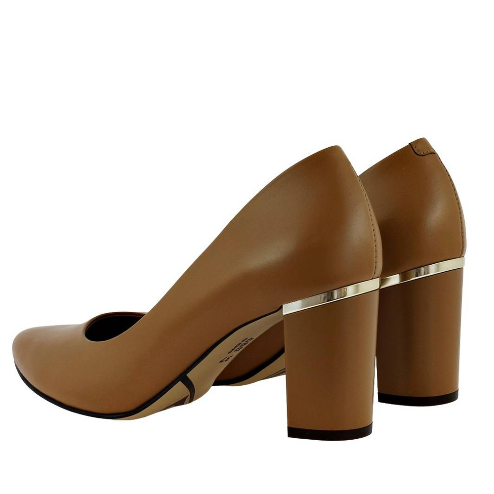 Туфлі-човники Clasicco на шпильці кольору іриски