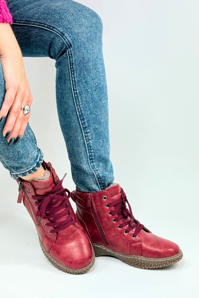 Bordowe botki ocieplane płaskie sznurowane z zamkiem 