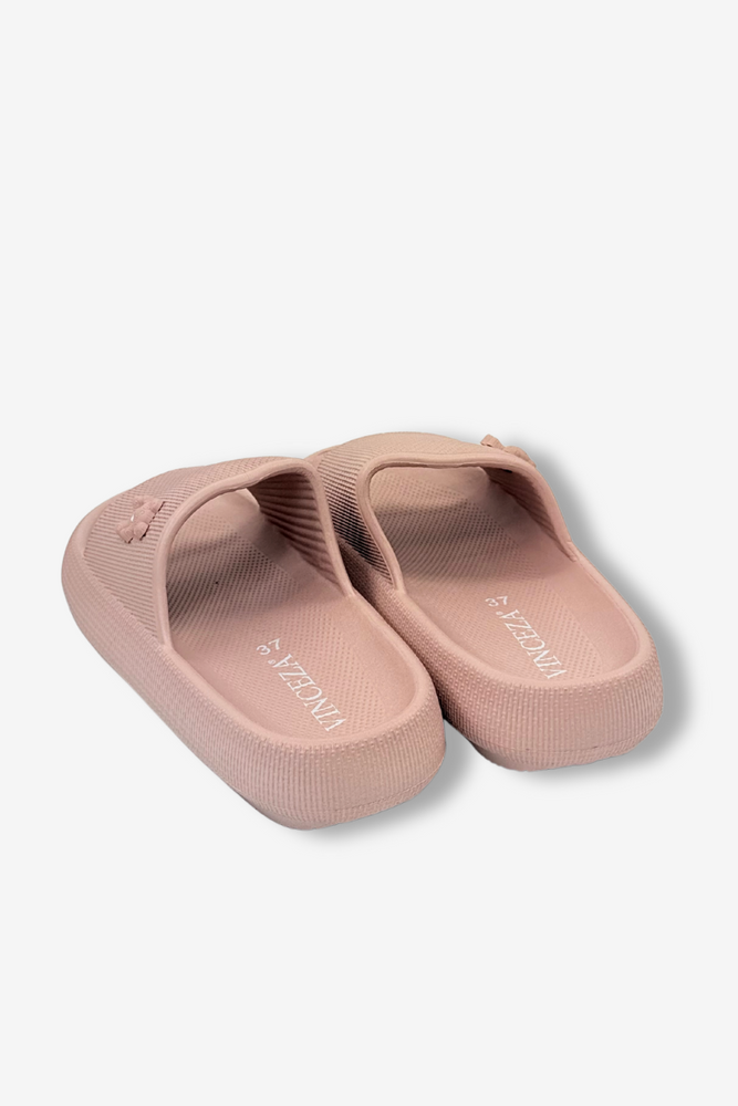 Urocze klapki piankowe różowe na platformie