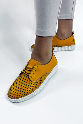 Półbuty damskie skórzane ażurowe żółte na platformie