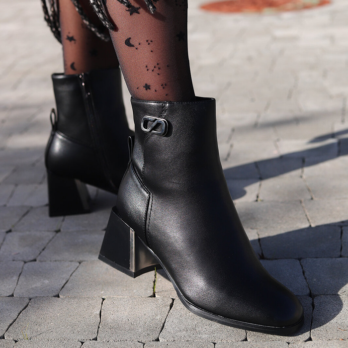 Черевики Potocki чорні на декоративному каблуці