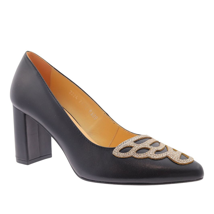 Чорні шкіряні човники на високих підборах з декором