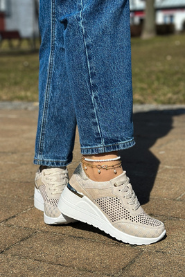 Sneakersy beżowe ażurowe na koturnie