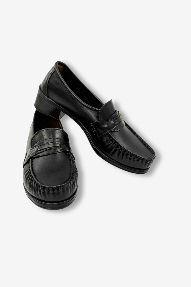 Чорні жіночі шкіряні ботильйони Ajas на танкетці