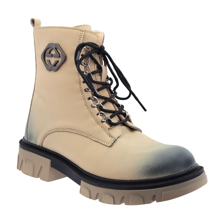 Бежеві шкіряні чоботи на платформі з тонованим носком