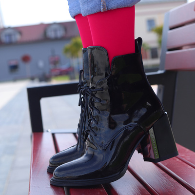 Чорні лаковані ботильйони Artiker