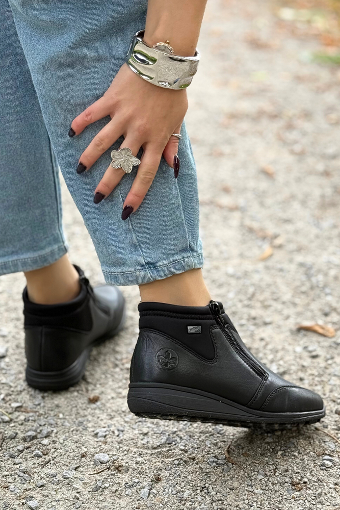 Ботильйони RIEKER Z9583-00, чорні, з оборками