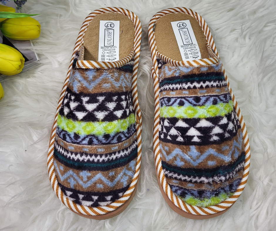 Домашні тапочки жіночі коричневі