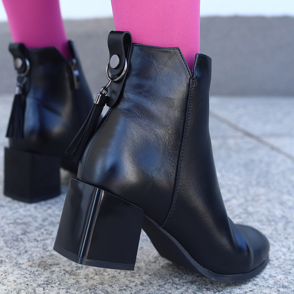 Чорні ботильйони з колодкою Потоцького