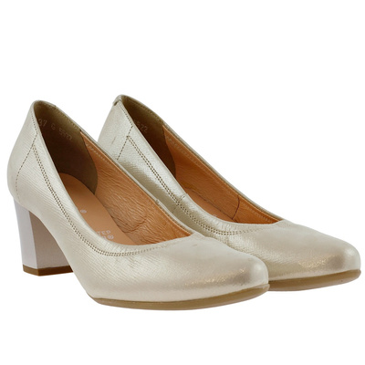 Skórzane czółenka na słupku beżowe Arka