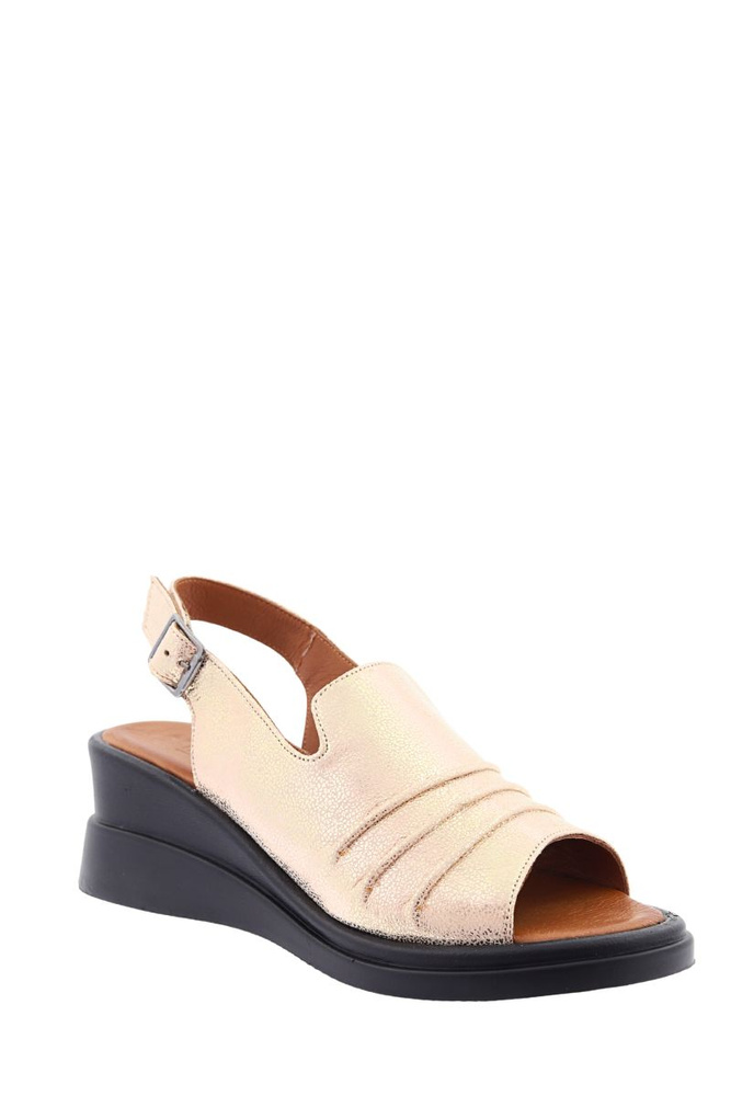 Złote skórzane sandały na koturnie 