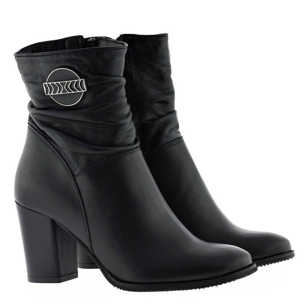Чорні жіночі шкіряні ботильйони на блискавці