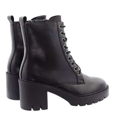 Trapery czarne ocieplane na klocku z platformą