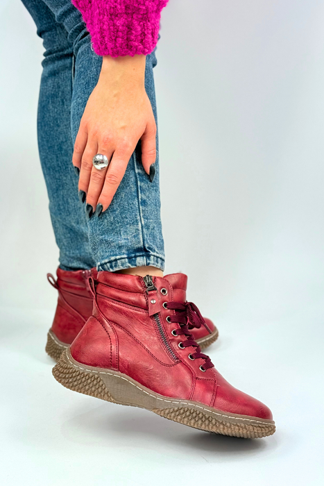 Бежеві жіночі утеплені ботильйони на платформі зі шнурівкою і застібкою