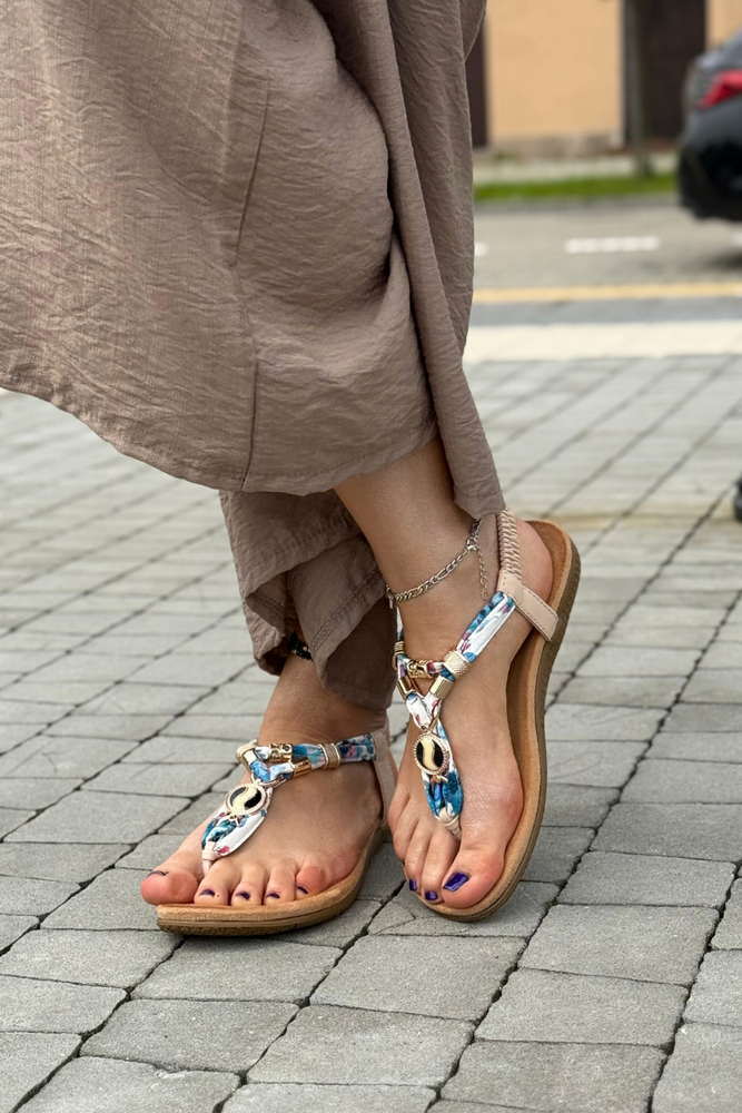 Beżowo niebieskie sandały japonki z ozdobą Artiker