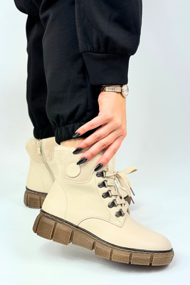 Botki damskie beżowe ocieplane na platformie sznurowane z zamkiem