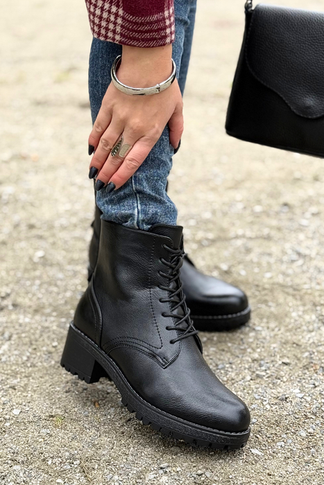 Черевики Potocki чорні на декоративному каблуці