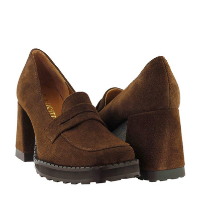 Жіночі коричневі шкіряні туфлі на вишуканих високих підборах