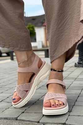 Miękkie różowe sandały z materiału i ekoskóry na rzep