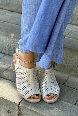 Золоті ажурні босоніжки Filippo на колодці