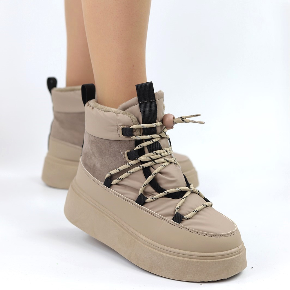 Botki zimowe na grubej platformie sznurowane w kolorze beżowym