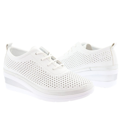 Półbuty skórzane białe ażurowe na koturnie sznurowane