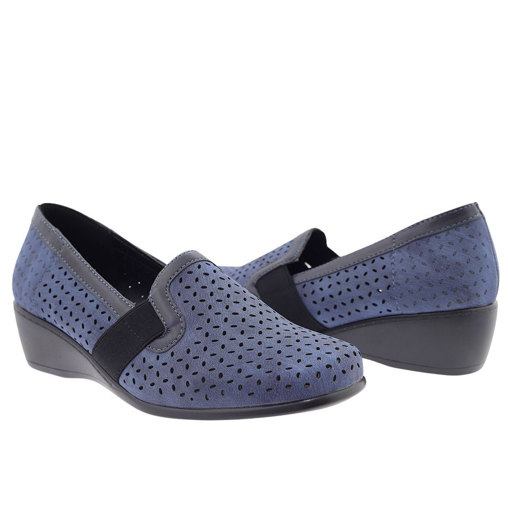 Granatowe półbuty ażurowe na koturnie wsuwane
