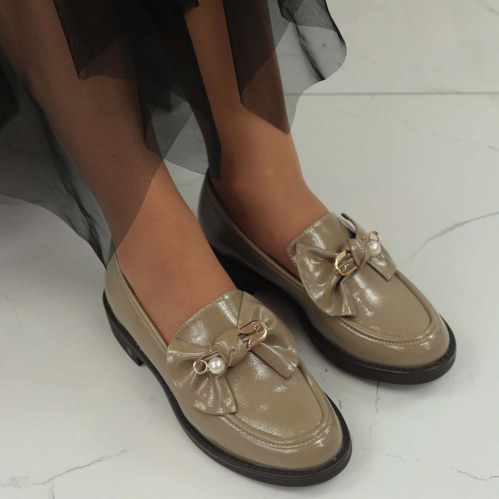 Сірі лаковані мокасини Potocki