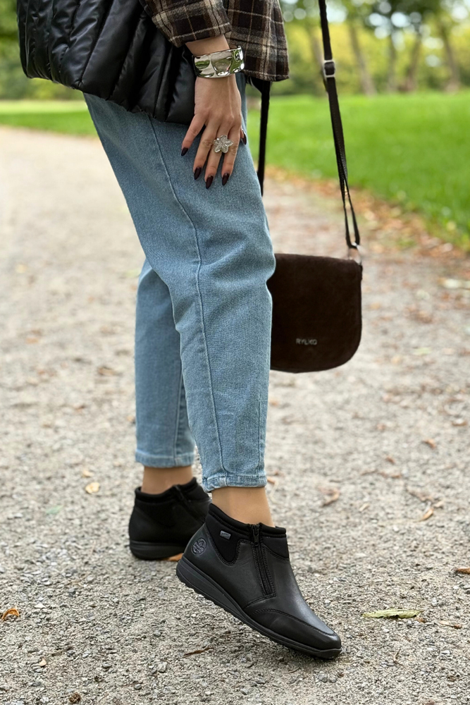 Ботильйони RIEKER Z9583-00, чорні, з оборками