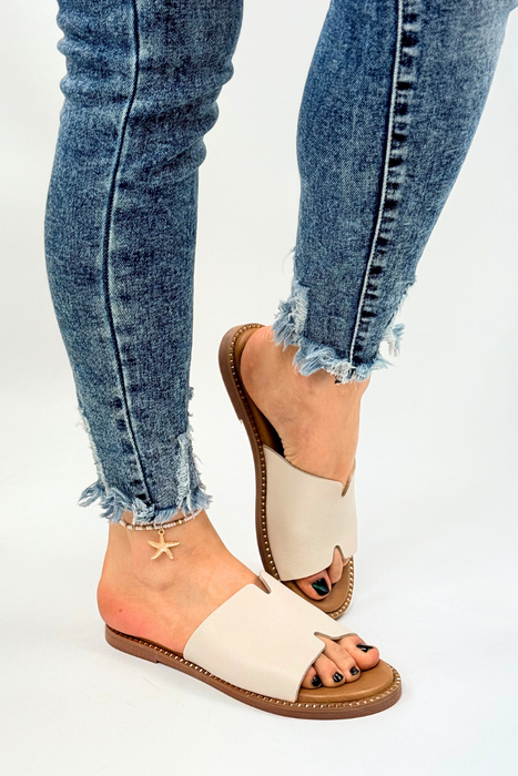 Світло-золоті шкіряні шльопанці Tamaris