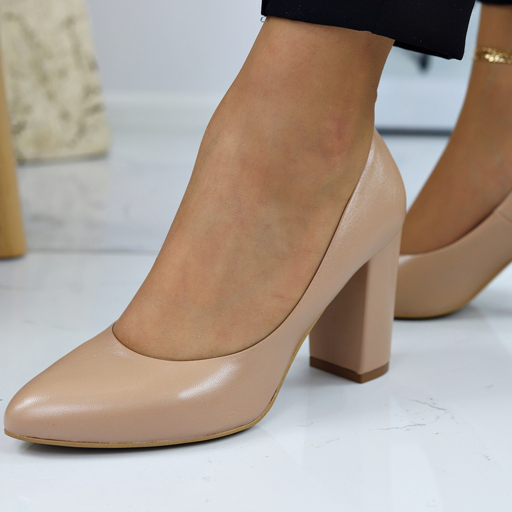 Kobiece czółenka karmelowe skórzane na słupku Kaniowski