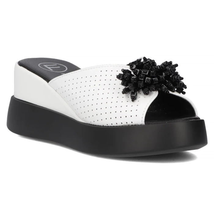 Білі шкіряні шльопанці на товстій підошві та танкетці Filippo