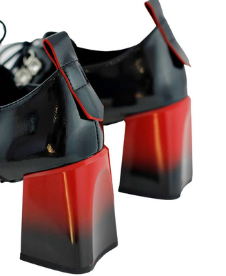 Czarne półbuty damskie na modnym obcasie S.Barski 