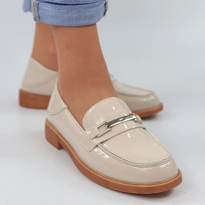 Półbuty skórzane lakierowane beżowe Vinceza