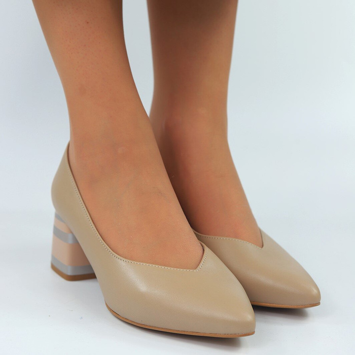 Бежеві шкіряні човники з блоком Kaniowski