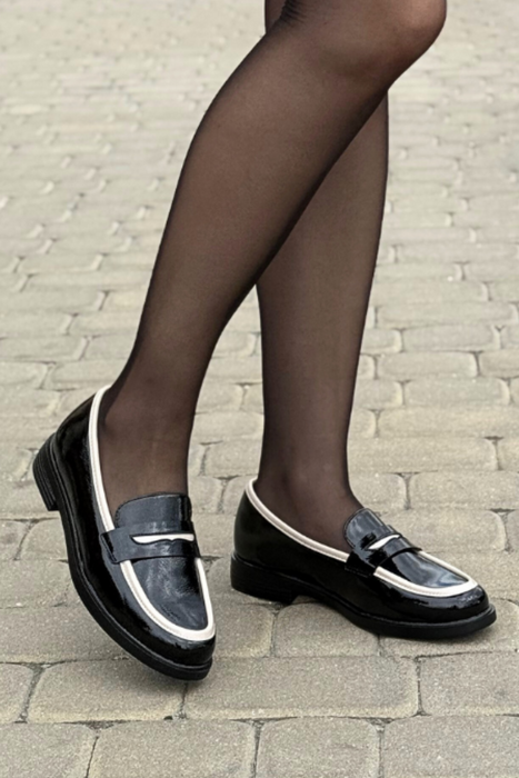 Коричневі жіночі мокасини на плоскій підошві