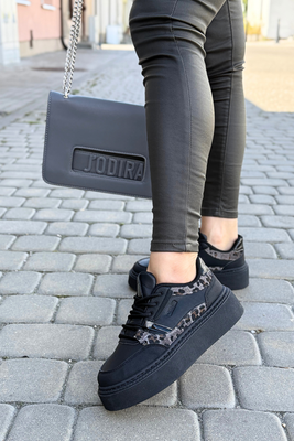 Czarne sneakersy na grubej platformie z ekoskóry z motywem panterki Big Star