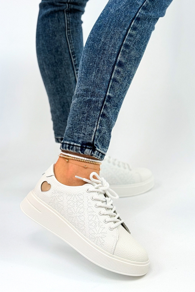 Białe półbuty damskie skórzane ażurowe