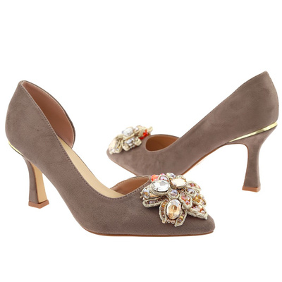 Eleganckie szpilki z kryształkami w kolorze taupe