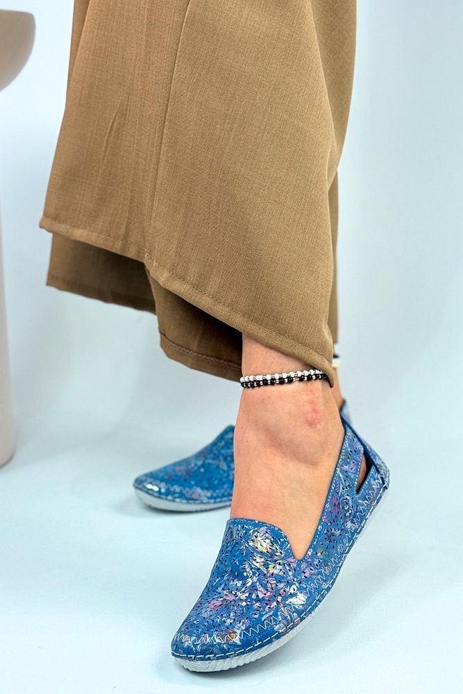 Skórzane półbuty niebieskie ażurowe płaskie