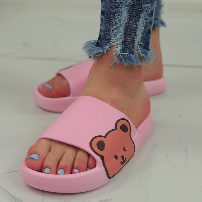Рожеві жіночі тапочки з ведмедиком збоку