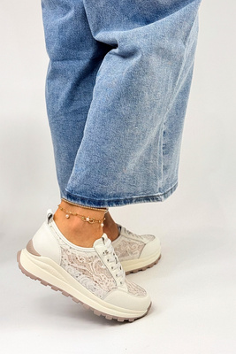 Półbuty białe z koronką sznurowane