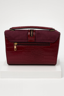 Torebka damska mała lakierowana z klapą z ozdobnym zamkiem bordowa 